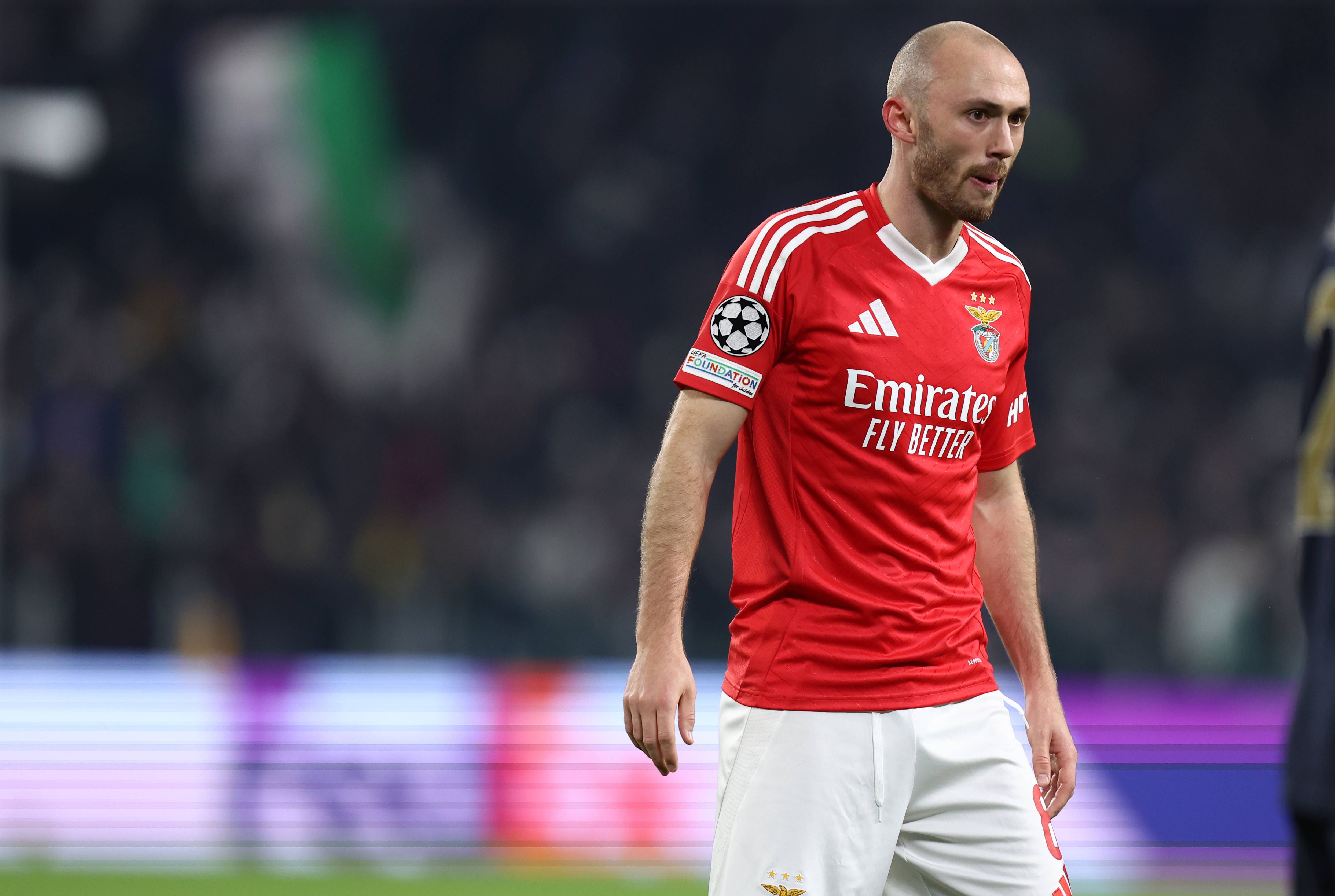 Aursnes no Juventus-Benfica (foto: IMAGO)