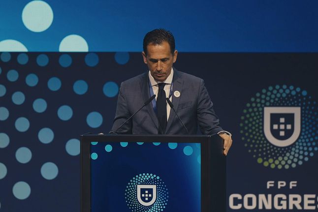 Congresso da FPF começa com minuto de silêncio em memória às vítimas da Depressão Kristin