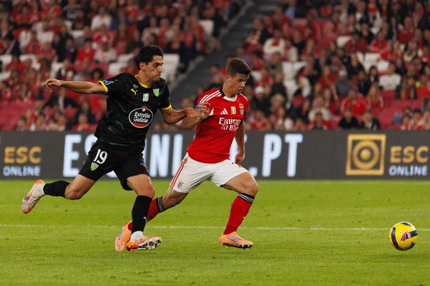 Com pouco espaço nas opções de Cristiano Bacci, (antigo) dono da camisola 19 dos auriverdes abraça um novo desafio na carreira