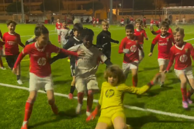 Benfica Escola do Estádio imitou golo de Trubin