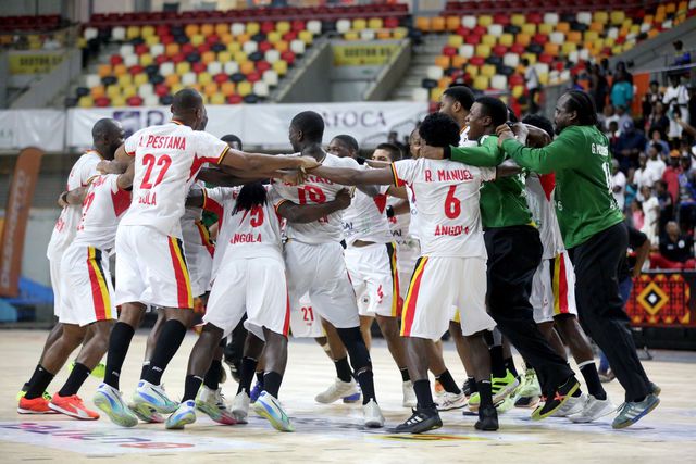 Festa angolana após vitória frente à Nigéria (25-20) no CAN e apuramento para Mundial
