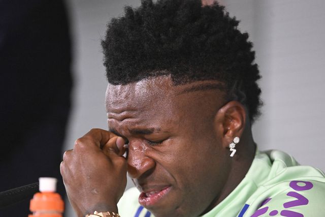 Chilavert volta a criticar Vinícius: «Estavam as câmaras da Netflix...»