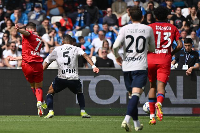 Atalanta 'atropela' Nápoles