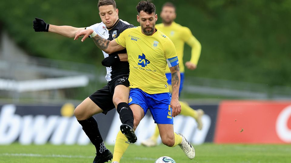 Arouca: David Simão em risco