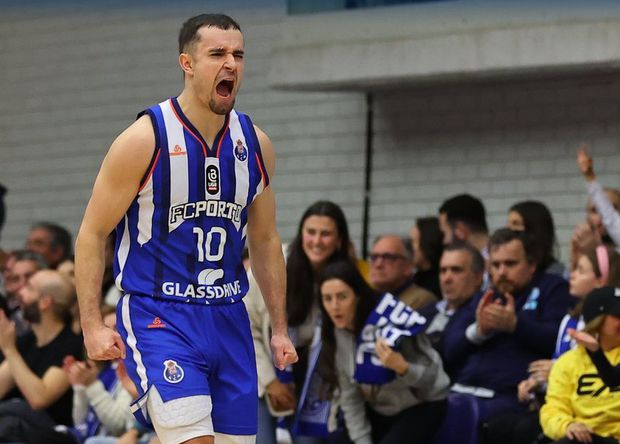 Max Landis, jogador de basquetebol do FC Porto 2024-25. Foto FPB