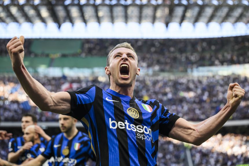 Davide Frattesi festeja golo marcado à Udinese