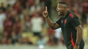 «Jesus pediu telão e acharam bonito, se peço uma 42 polegadas sou o Professor Pardal»