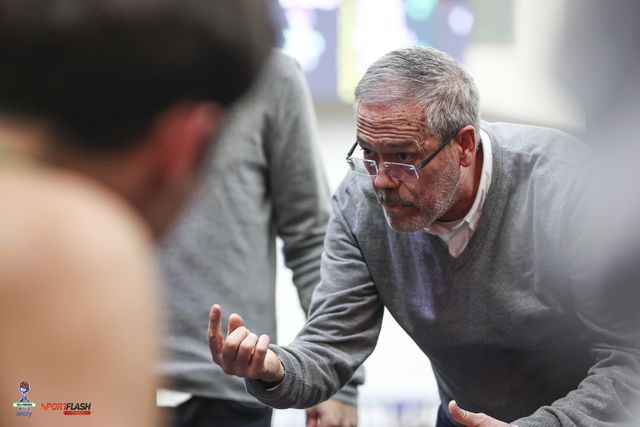 Basquetebol, treinador do Sporting Luís Magalhães, na final da Taça de Portugal 2024/25, em Matosinhos, Fotografia FPB