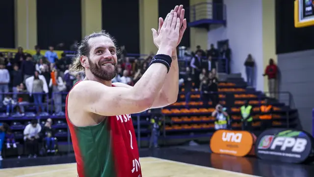 Miguel Queiroz, jogador da Seleção Nacional de basquetebol 2024-25. Foto FPB