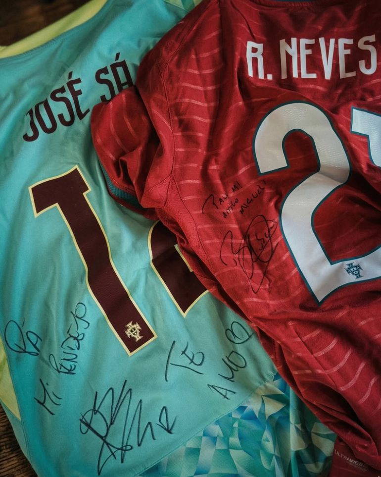 Camisolas de José Sá e Rúben Neves - Foto: Layún/Instagram