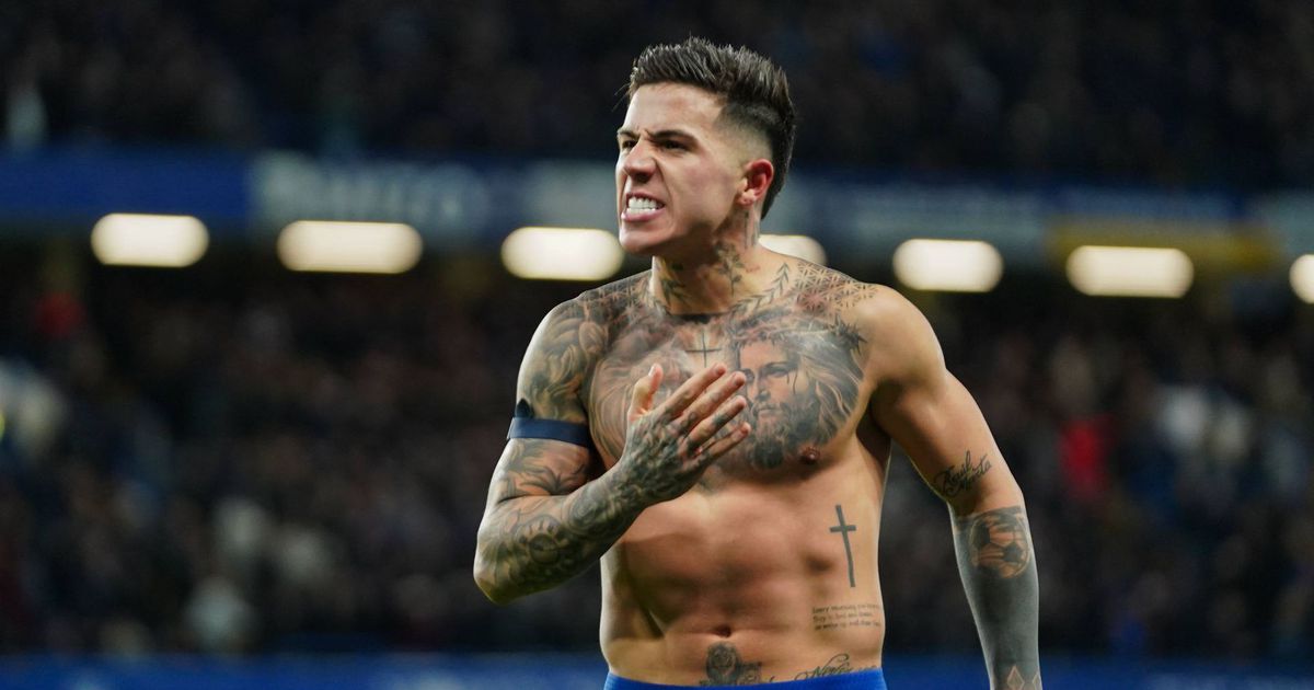 Enzo Fernández regressa ao Chelsea como capitão