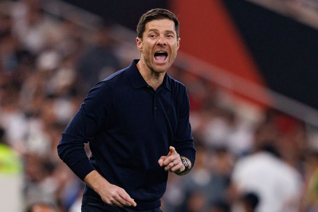 Xabi Alonso foi despedido do Real Madrid após perder a final da Supertaça de Espanha com o Barcelona