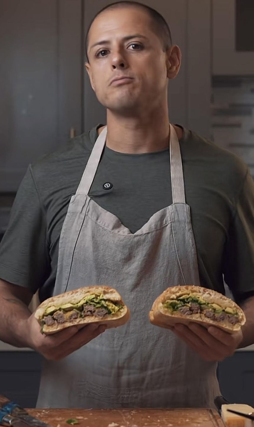 Javier Chicharito Hernández está a fazer sucesso como 'food blogger' nas redes sociais