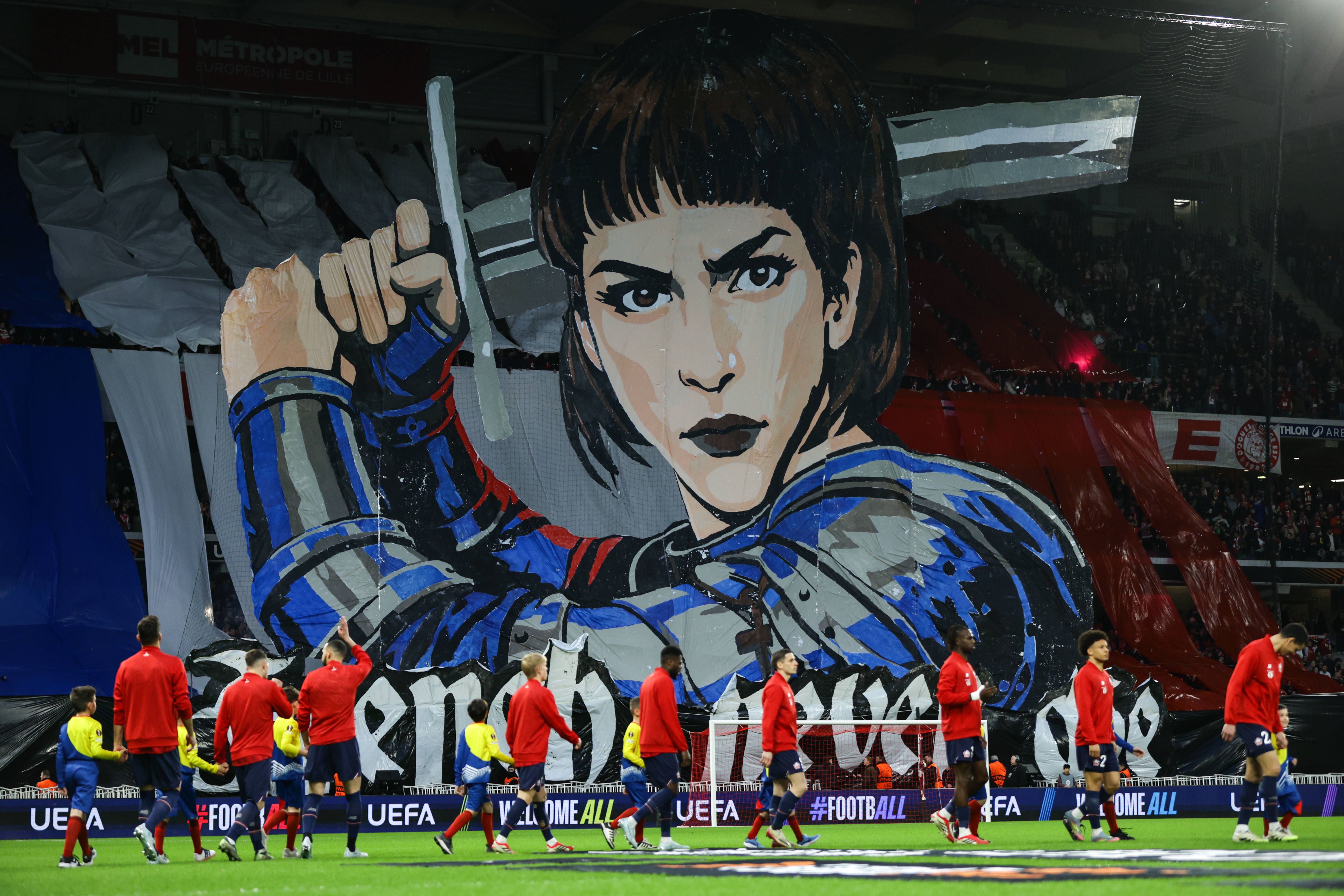 Tifo do Lille com Joana d' Arc