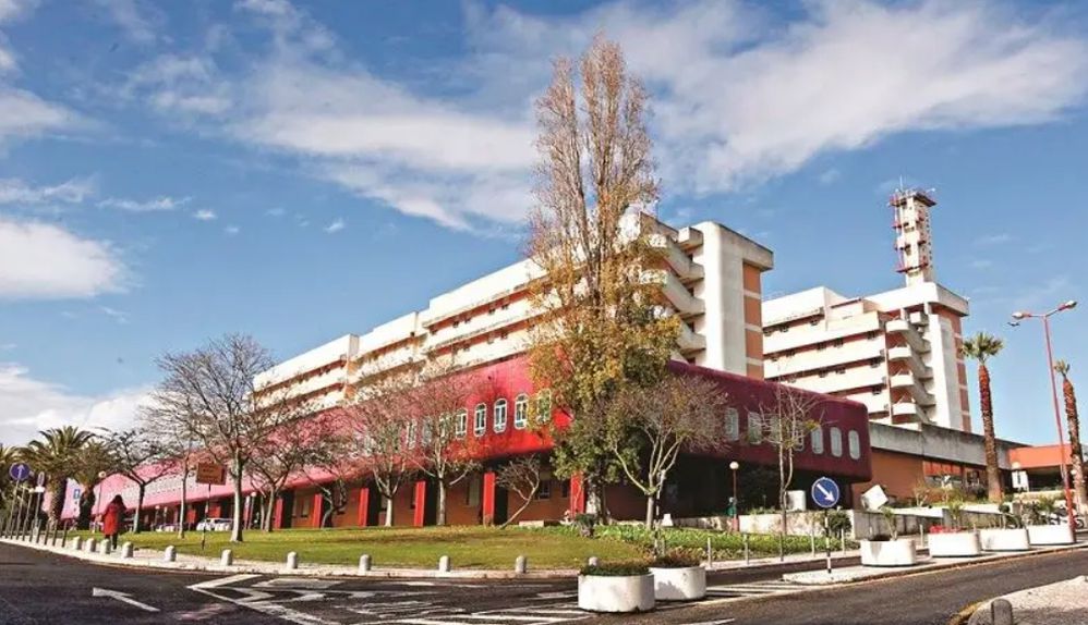 Vítima foi internada no Hospital Garcia de Orta, em Almada, acabando por falecer esta segunda-feira