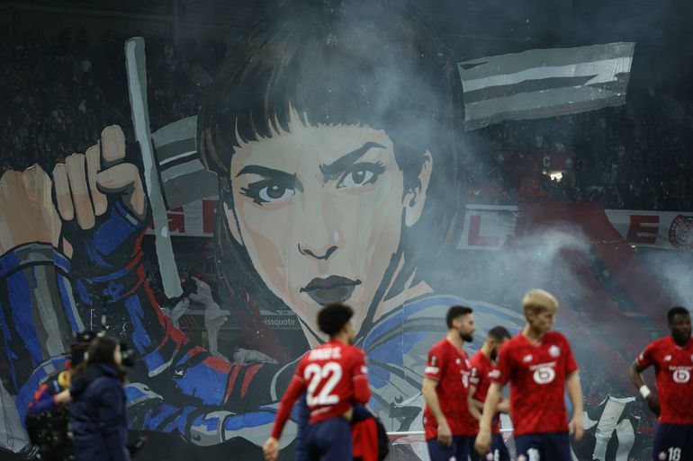 Tifo do Lille com Joana d' Arc