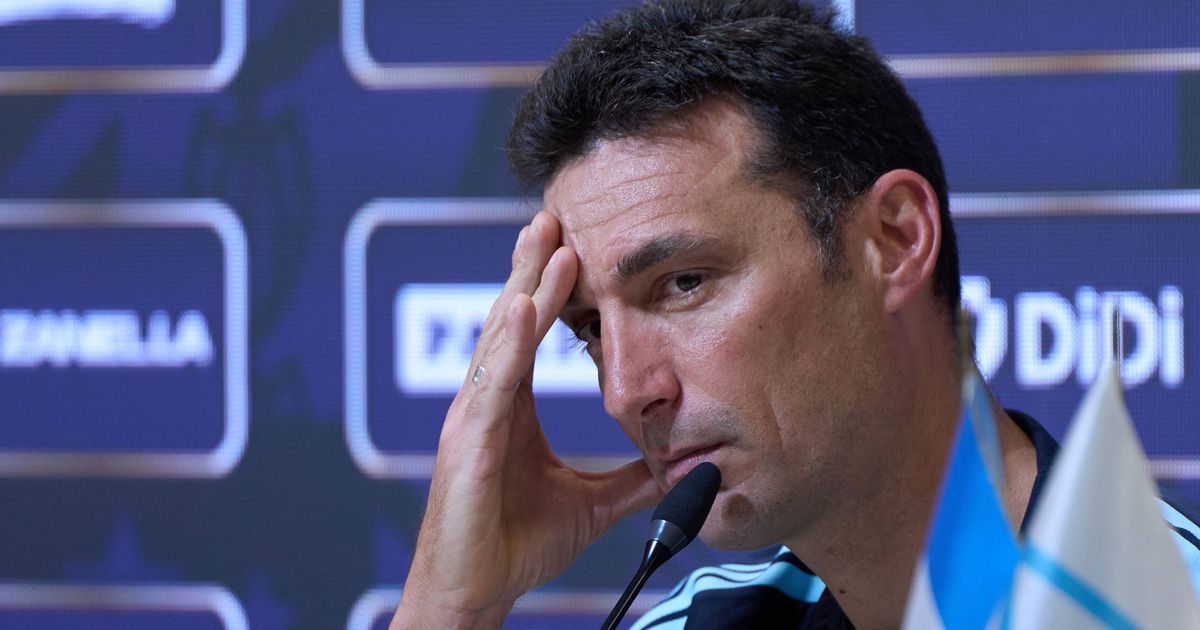 Scaloni emociona-se e abandona a conferência de imprensa (vídeo)