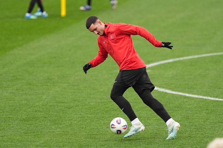 Deniz Gul no Kosovo-Turquia, 19h45, no Estádio Fadil Vokrri, em Pristina - Foto: Imago