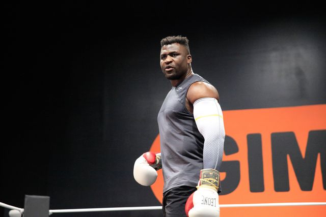 Francis Ngannou de luto pela morte do filho de 18 meses: «A vida é tão injusta»