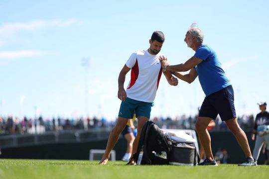 Novak Djokovic também se separa do preparador físico