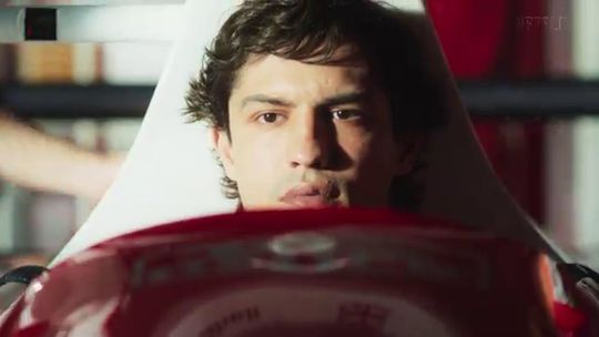 As primeiras imagens de «Senna», mini-série que a Netflix estreará este ano