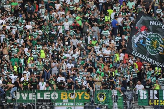 Adeptos do Sporting pedem abertura de Alvalade para verem jogo no Estoril