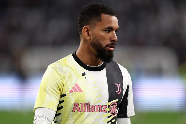 Douglas Luiz em maus lençois com a direção da Juventus