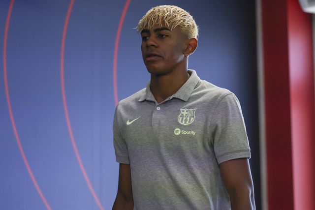 Lamine Yamal, com novo visual, é a atual coqueluche do Barcelona