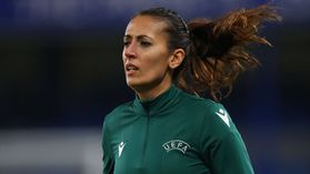 Há uma alteração no VAR no Estoril-Benfica
