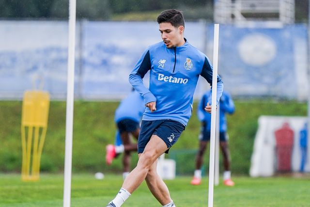 Francisco Moura no treino do FC Porto (FOTO: FC PORTO)