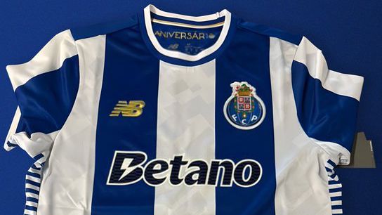 A alegada nova camisola principal para 2025/2026