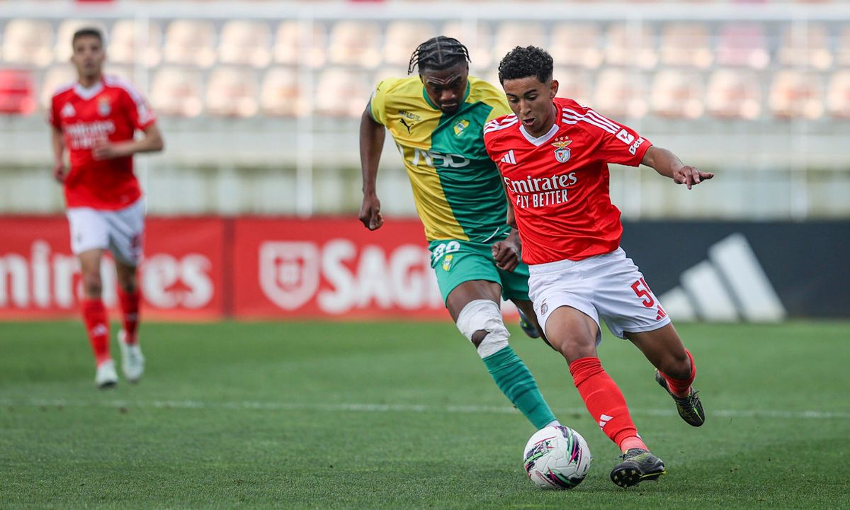 Liga 2: Félix brilha e Benfica B goleia Mafra
