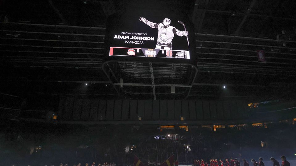 Tributo a Adam Johnson (IMAGO)