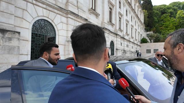 Rui Costa abandona AR sem abordar tema quente do Benfica
