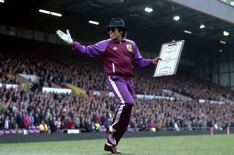 FOTOS: Burnley revelou o novo treinador e as reações davam um… Thriller