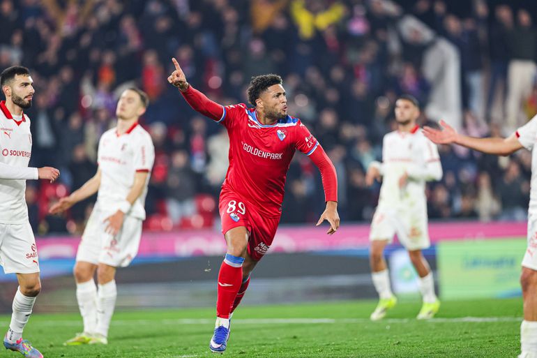 Gustavo Varela (Gil Vicente): sete  golos e duas assistências em 30 jogos. O suplente de ouro de César Peixoto ganhou mais espaço face à saída do goleador Pablo para o West Ham, no início de janeiro. Terceiro melhor marcador dos gilistas