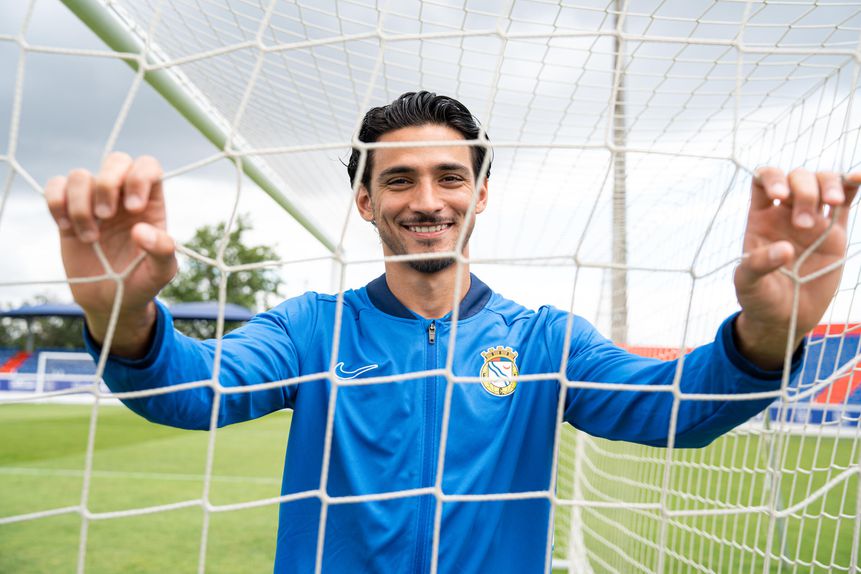 Nabil Touaizi, jogador do Alverca, deu uma entrevista a A BOLA (Foto: Mariana Tenorio)