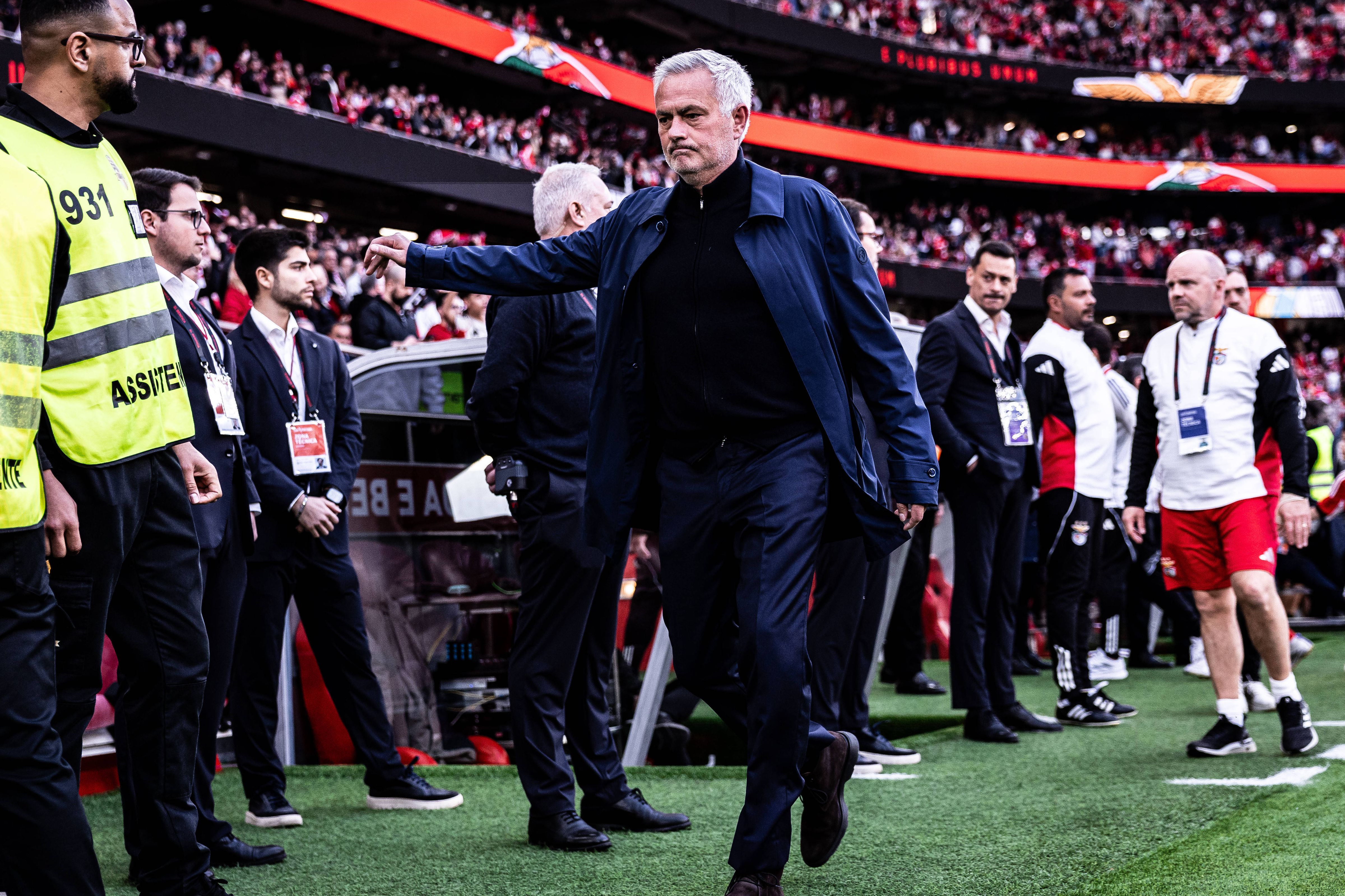 Mourinho tem contrato com o Benfica, mas tem sido associado ao Real Madrid