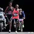 Sapatilhas de 100g e treino intestinal: o segredo do recorde mundial da maratona