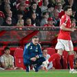 Vítor Pereira durante o Nottingham Forest-Aston Villa (IMAGO)