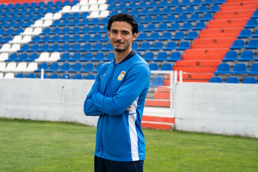 Nabil Touaizi concluiu a formação no Manchester City (Foto: Mariana Tenorio)