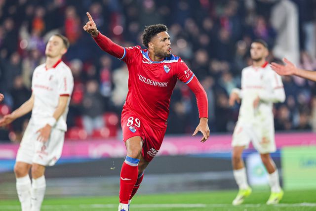 Gustavo Varela a festejar contra o SC Braga