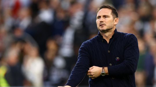 Burnley interessado em Frank Lampard para a sucessão a Kompany