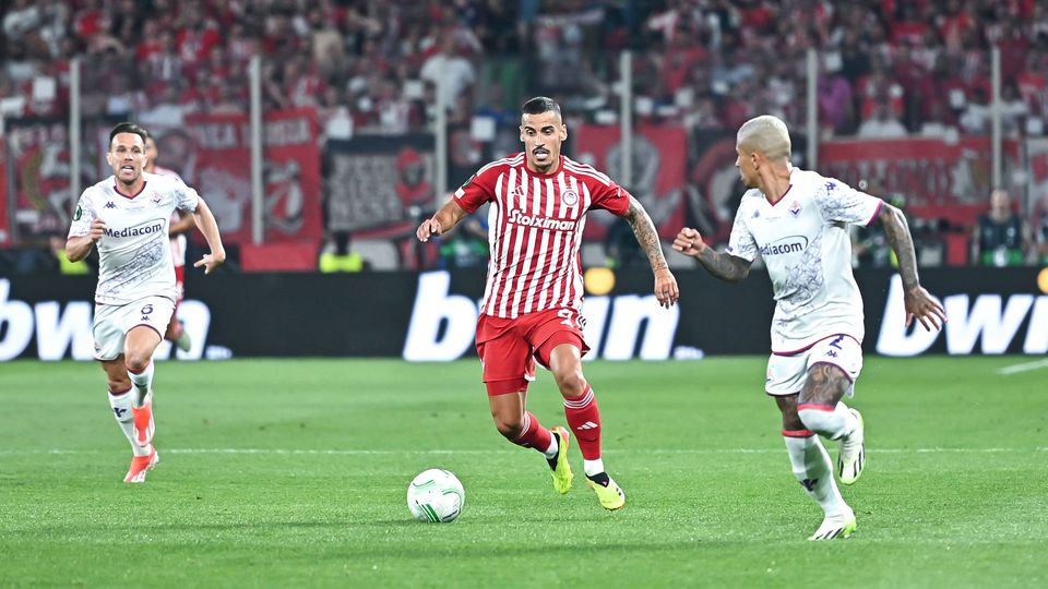 Chiquinho felicitado por ex-colegas do Benfica após conquista da Liga Conferência