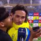 'Flash' de Cavani interrompida... por beijo de adepto