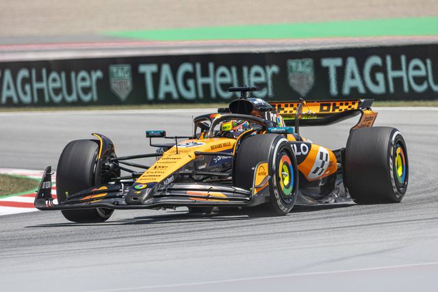 Treinos livres: Mercedes volta a bom plano, Verstappen pica-se com Leclerc