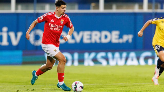 Zeki Amdouni durante o jogo com o Estoril