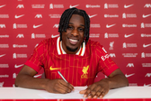 Jeremie Frimpong a assinar contrato pelo Liverpool