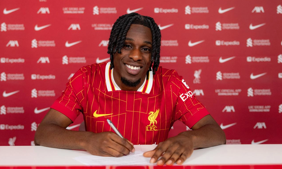 Jeremie Frimpong a assinar contrato pelo Liverpool