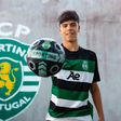 Nicolas Aparício, de 14 anos, pode jogar a central ou a médio centro